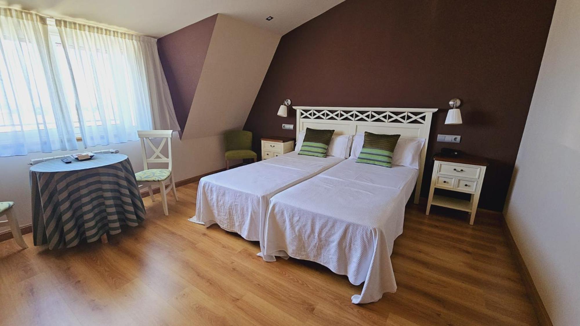 Hotel Matalenas ซานตานเดร์ ภายนอก รูปภาพ
