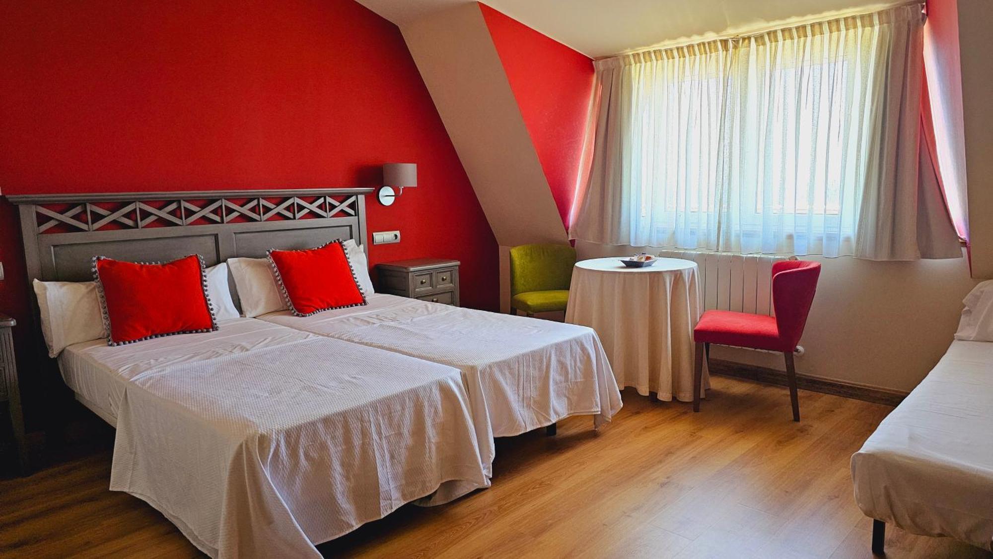 Hotel Matalenas ซานตานเดร์ ภายนอก รูปภาพ