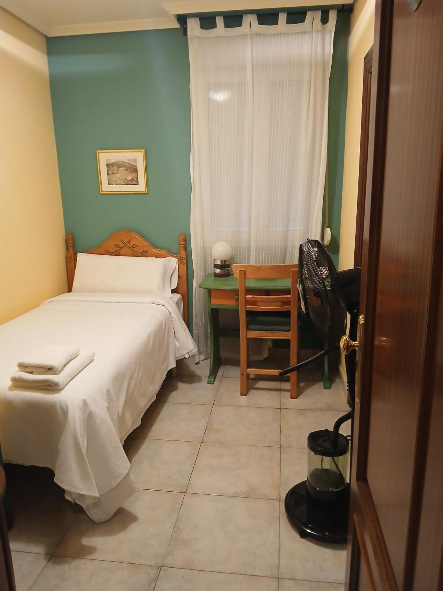 Hotel Matalenas ซานตานเดร์ ภายนอก รูปภาพ