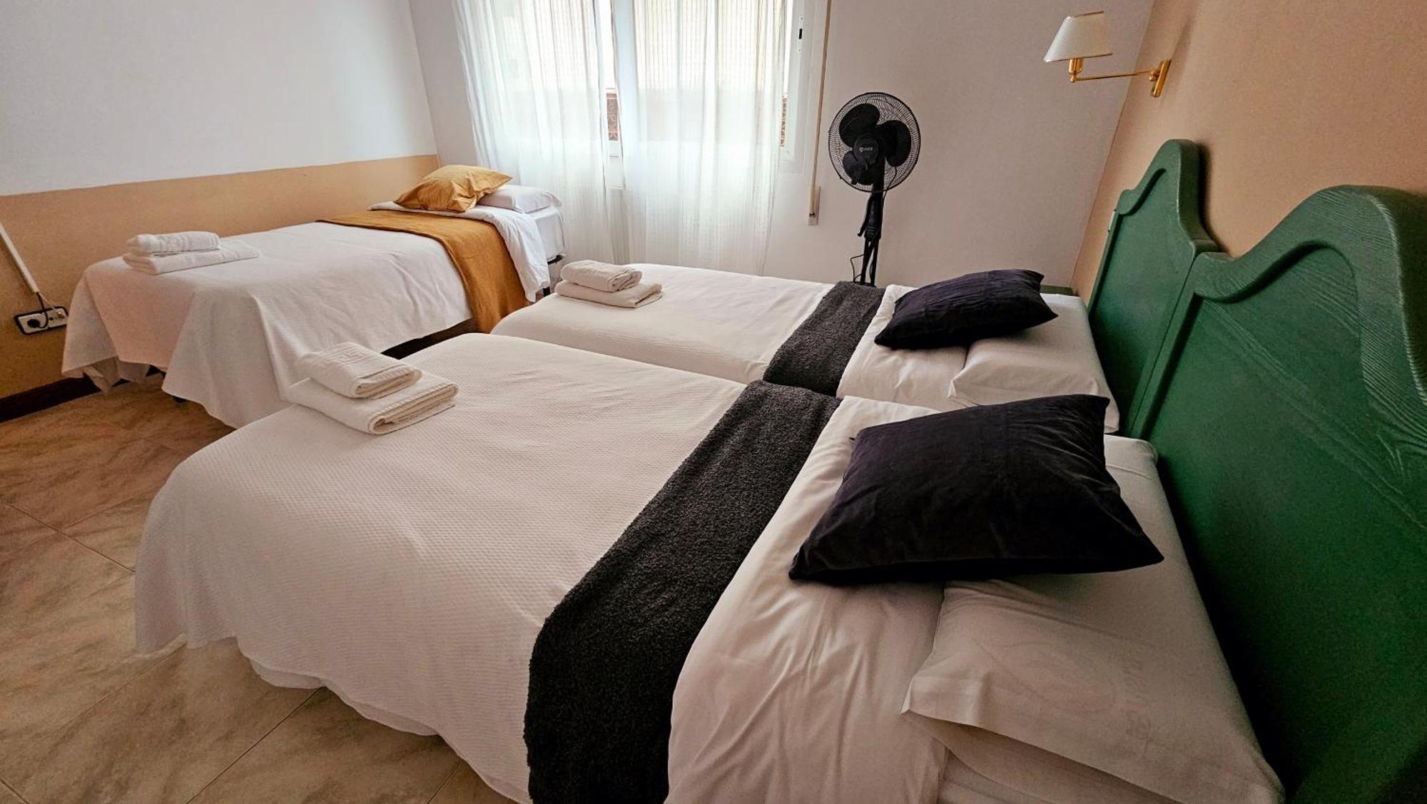 Hotel Matalenas ซานตานเดร์ ภายนอก รูปภาพ