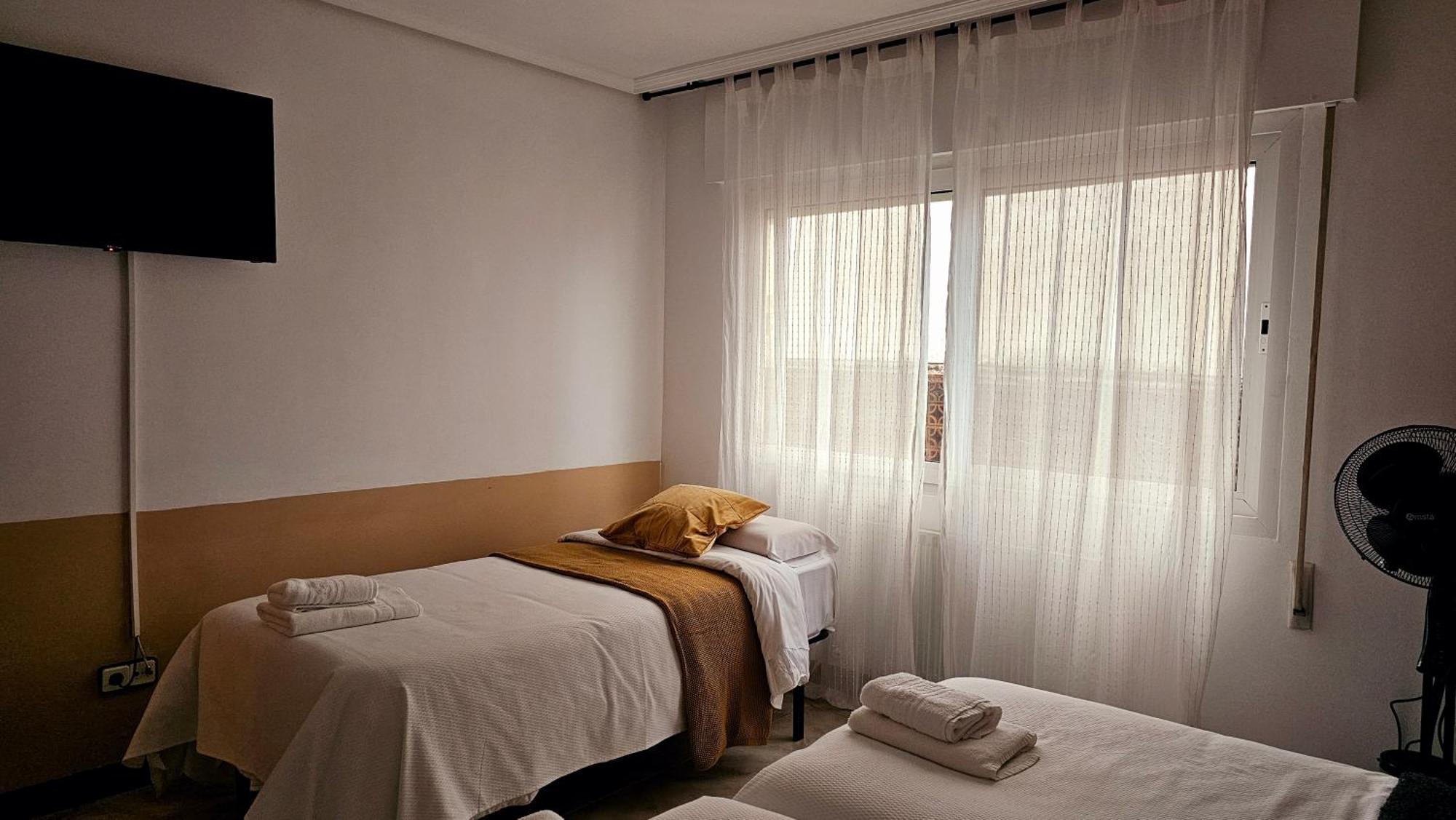 Hotel Matalenas ซานตานเดร์ ภายนอก รูปภาพ