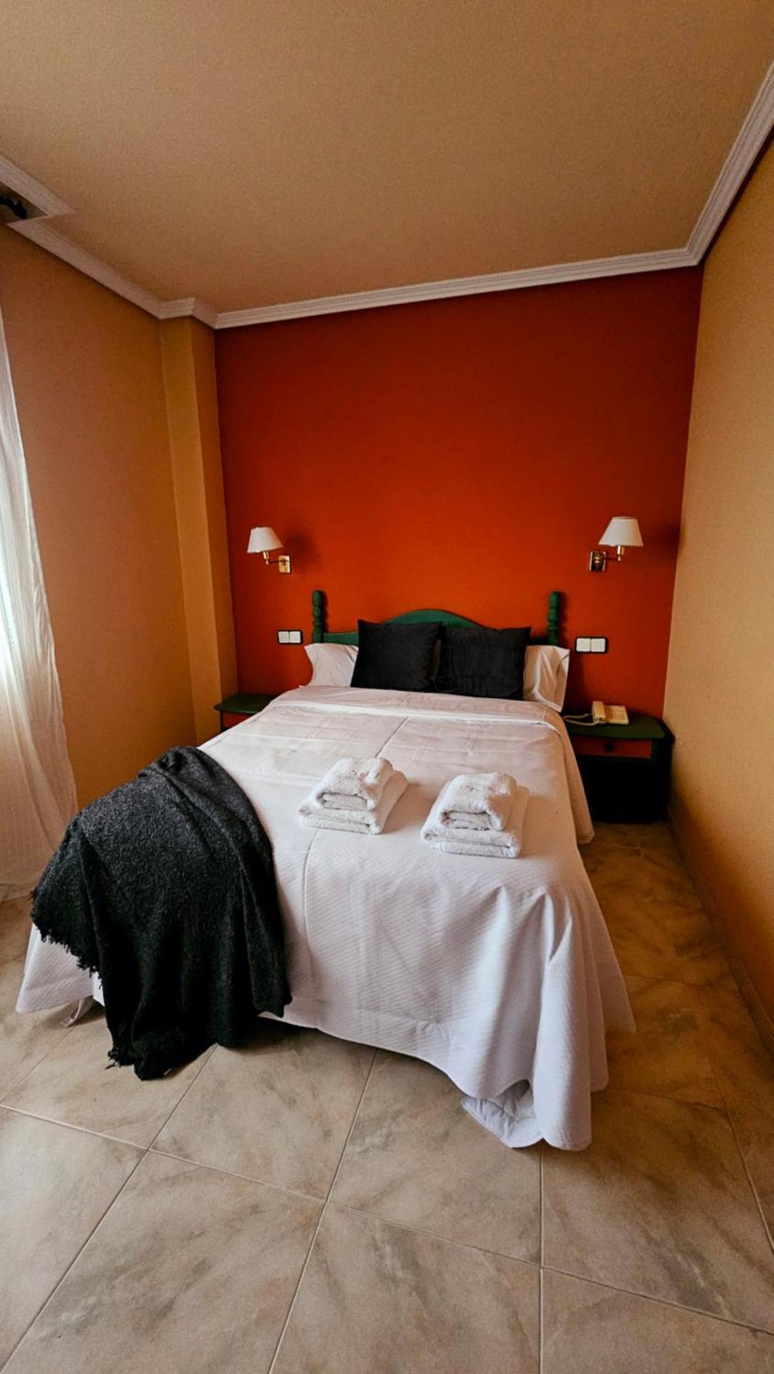 Hotel Matalenas ซานตานเดร์ ภายนอก รูปภาพ